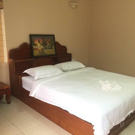 Golden Rooster Hotel Sihanoukville Exterior photo