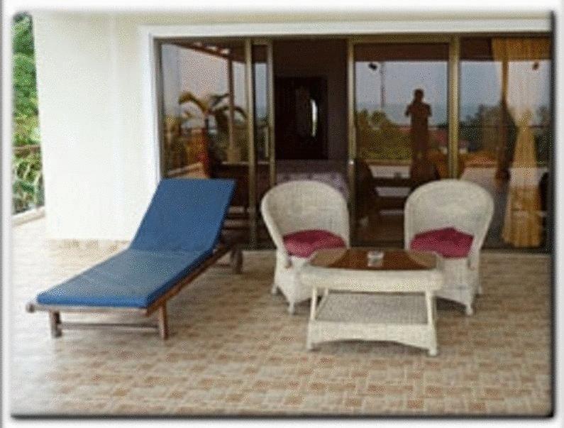 Golden Rooster Hotel Sihanoukville Room photo