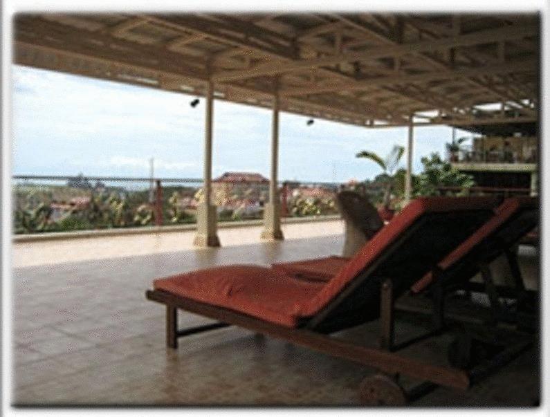 Golden Rooster Hotel Sihanoukville Exterior photo