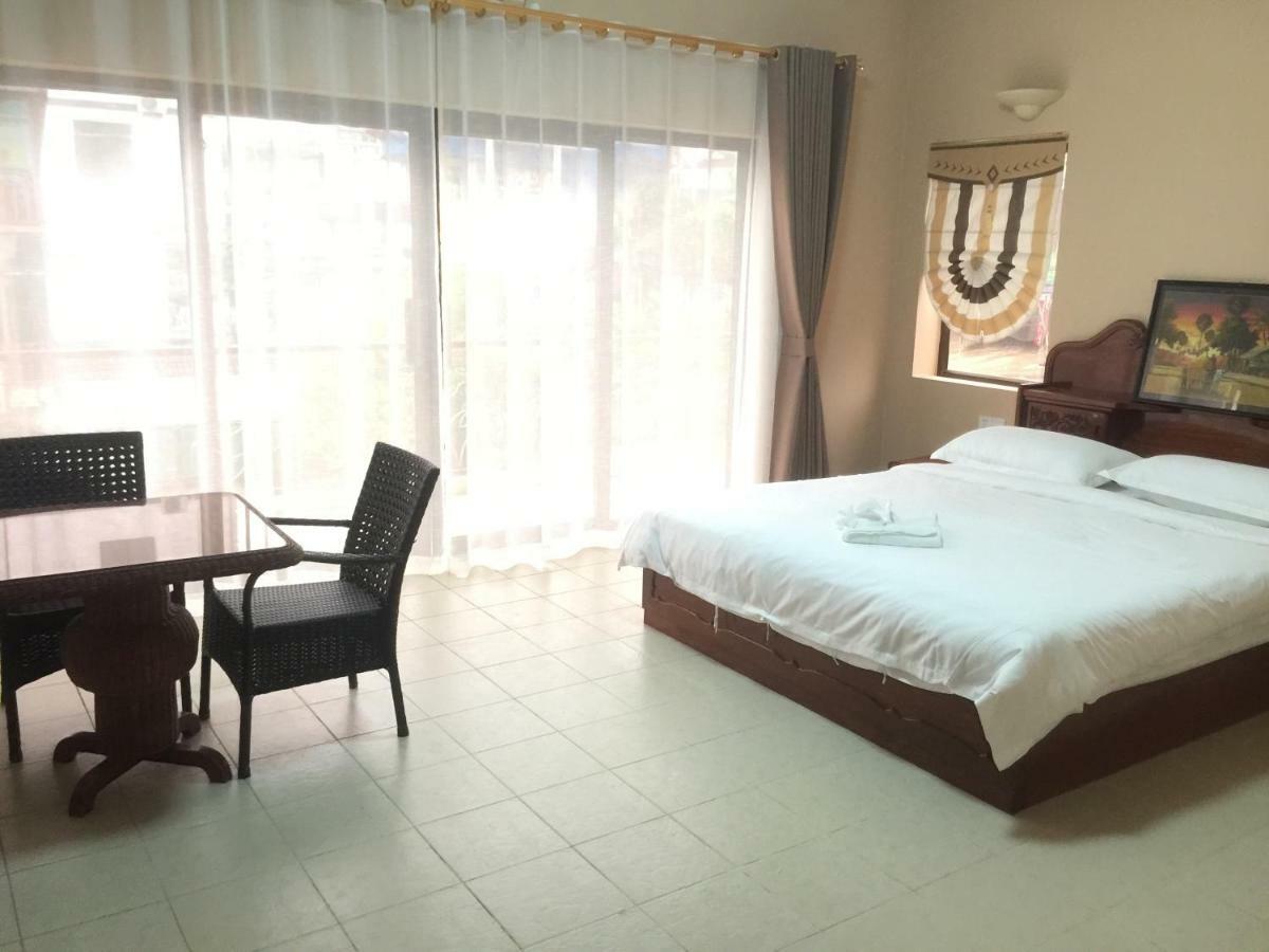 Golden Rooster Hotel Sihanoukville Exterior photo
