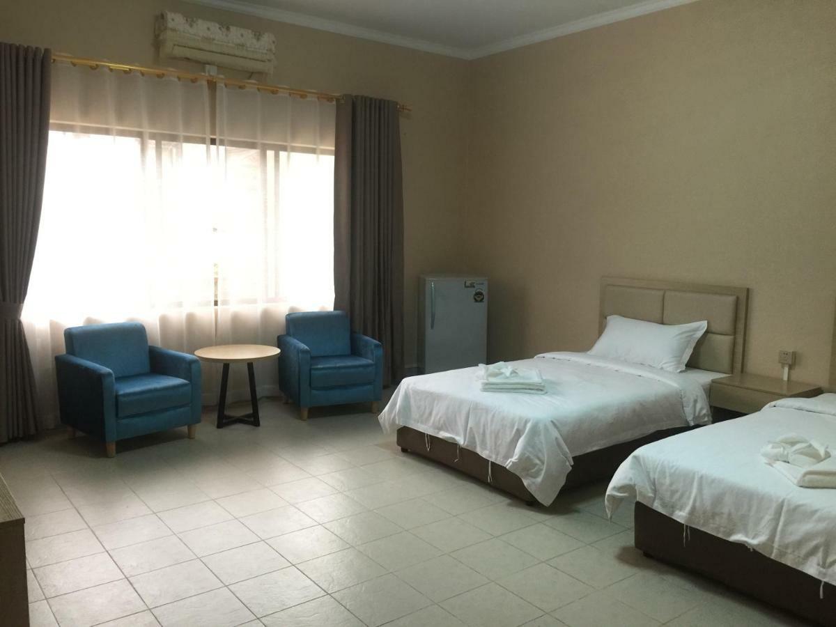 Golden Rooster Hotel Sihanoukville Exterior photo